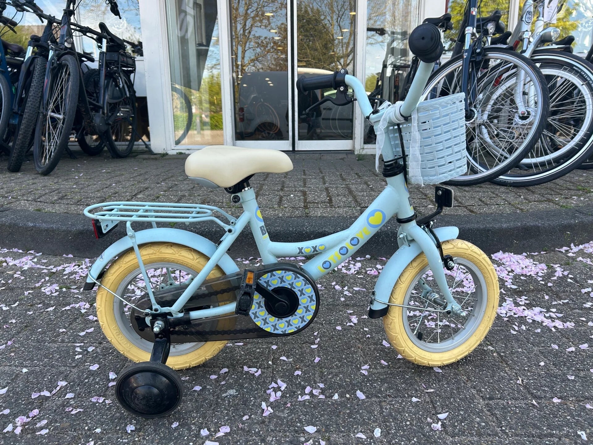 BFK It’s Love 23256 – 12 Inch – Tweedehands Kinderfiets met Zijwielen - Grauwelman Tweewielers